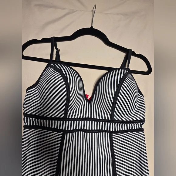 SPANX Black and White Striped Swimsuit - Picture 6 of 14